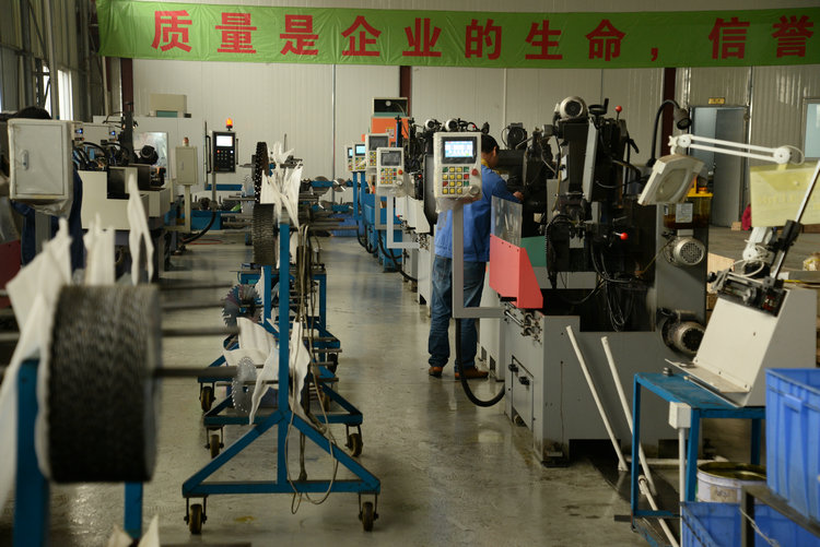 創(chuàng)意木工機(jī)械廠鋸片生產(chǎn)車間